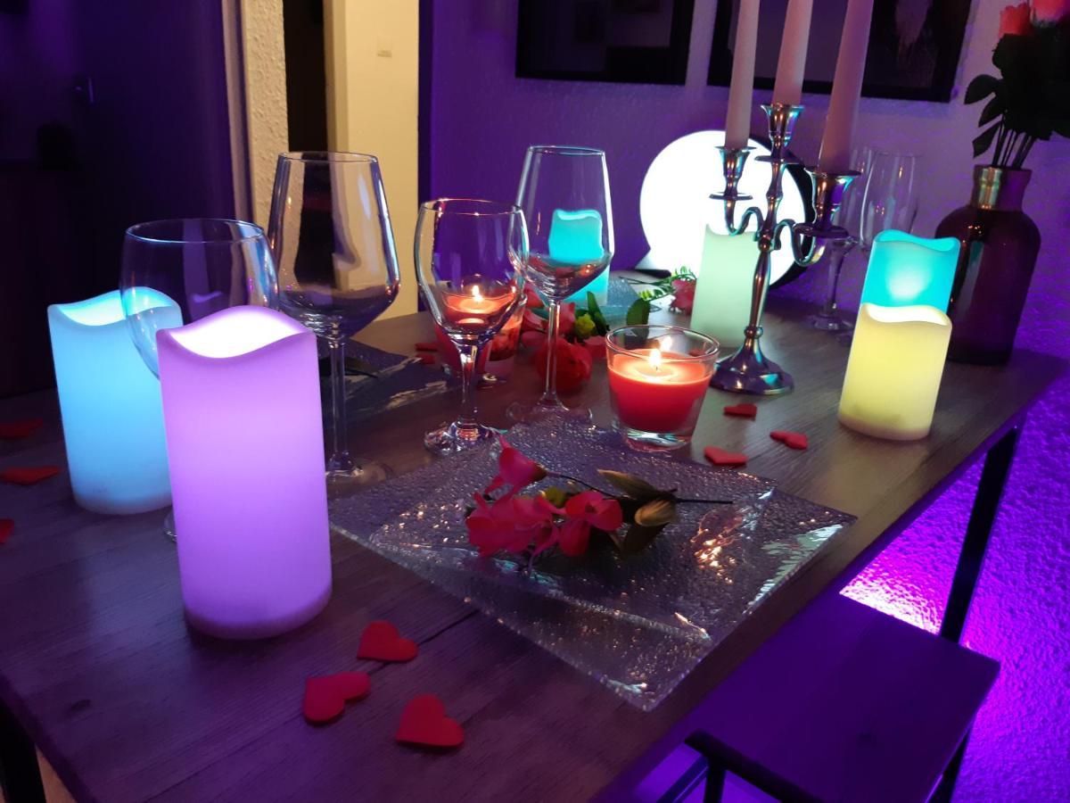 Luxe Sauna Privatif Et Grand Bain Jacuzzi A Deux A Biscarosse Plage Pour Nuit Romantique Avec Decoration Led Et Bougies Biscarrosse Exterior foto