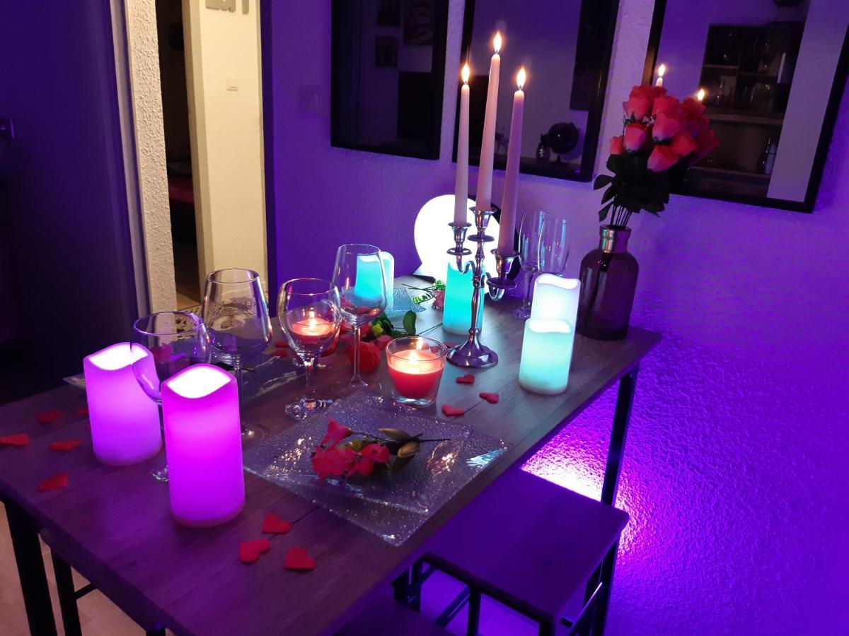 Luxe Sauna Privatif Et Grand Bain Jacuzzi A Deux A Biscarosse Plage Pour Nuit Romantique Avec Decoration Led Et Bougies Biscarrosse Exterior foto