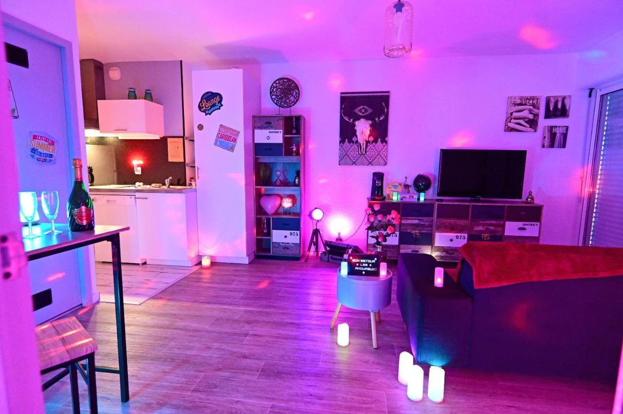 Luxe Sauna Privatif Et Grand Bain Jacuzzi A Deux A Biscarosse Plage Pour Nuit Romantique Avec Decoration Led Et Bougies Biscarrosse Exterior foto
